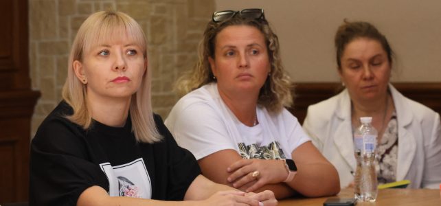 Зустріч з родинами Захисників у Координаційному штабі з питань поводження з військовополоненими