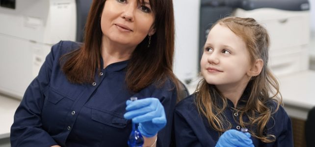 Міжнародний день жінок і дівчат у науці.