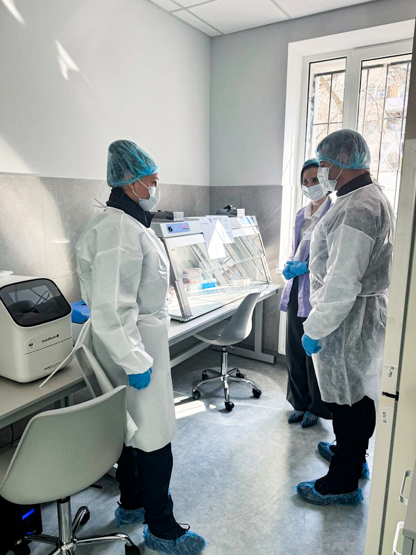 В Одеському науково-дослідному експертно-криміналістичному центрі МВС України розпочала роботу повнопрофільна молекулярно-генетична лабораторія.