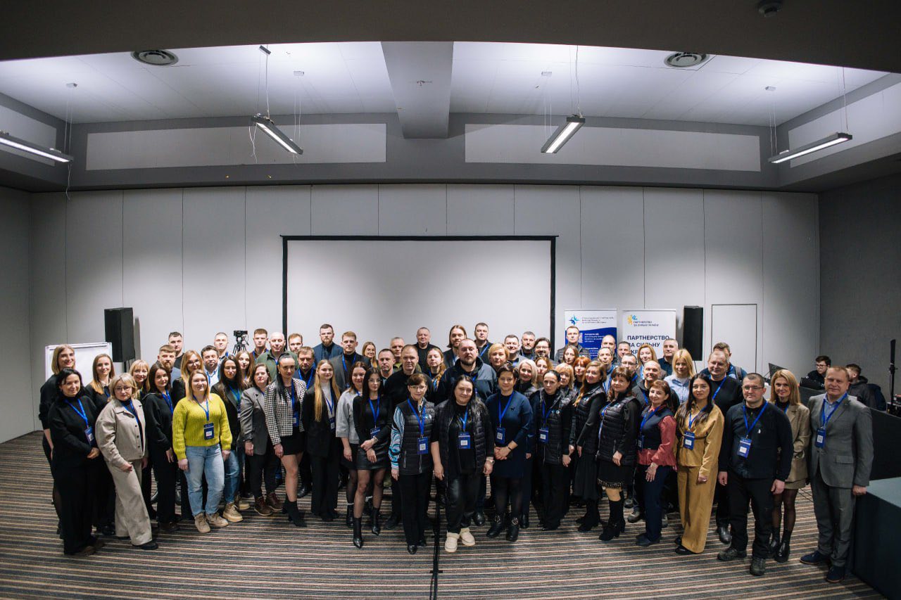 У Києві відбулася практична конференція з питань ідентифікації тіл жертв військової агресії рф